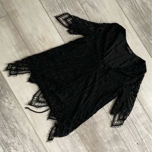 BKE Black Lace Short Sleeve Top - Size Extra Small